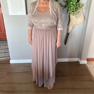 Formal Long Dress.Perfect for a Special Occasion! NW Size 14.